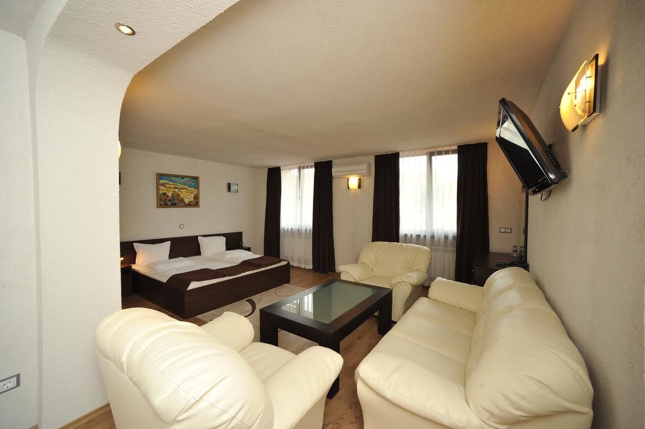 Отель Hotel Melnik Мелник-17