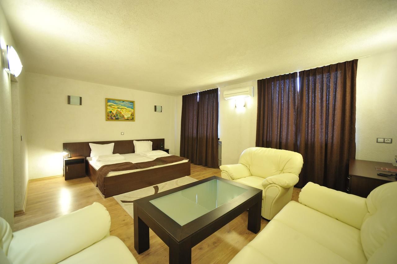 Отель Hotel Melnik Мелник-19