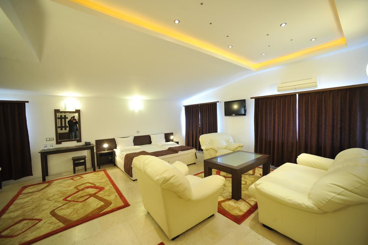 Отель Hotel Melnik Мелник-24