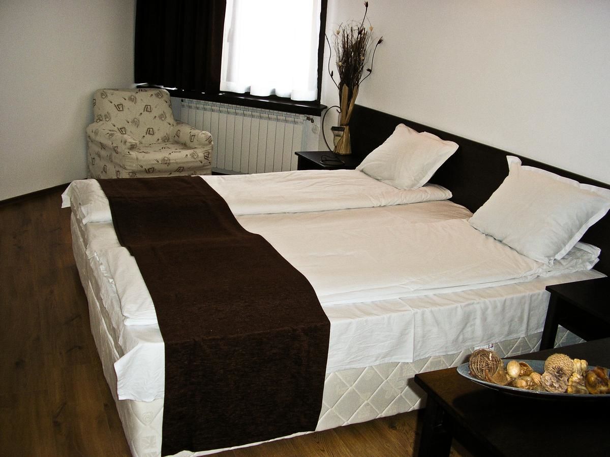 Отель Hotel Melnik Мелник-33